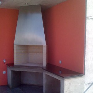 Gartencheminee mit Isolierter CNS Haube und Naturstein in Steckborn